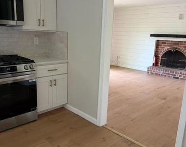 12 Wren Road - Photo Thumbnail 5