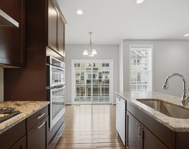 2780 Ashcombe Drive - Photo Thumbnail 13