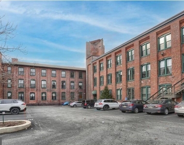 200 Lincoln Avenue - Photo Thumbnail 12