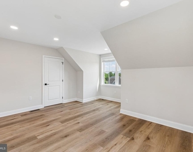 23 Christman Street - Photo Thumbnail 21