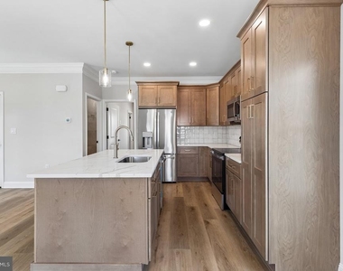 21 Christman Street - Photo Thumbnail 8