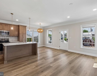 21 Christman Street - Photo Thumbnail 4