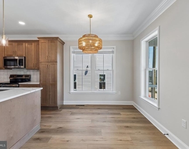 21 Christman Street - Photo Thumbnail 9