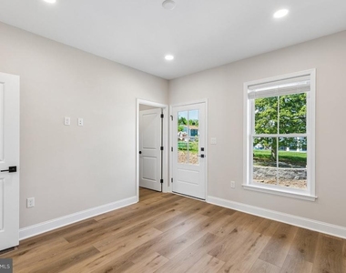 21 Christman Street - Photo Thumbnail 15