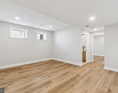 21 Christman Street - Photo Thumbnail 18