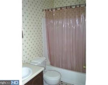 4844 Oxford Court - Photo Thumbnail 4