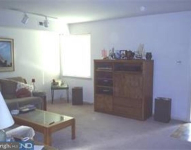 4844 Oxford Court - Photo Thumbnail 3
