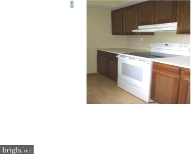 4844 Oxford Court - Photo Thumbnail 7