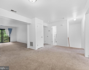 1809 Silver Court - Photo Thumbnail 4