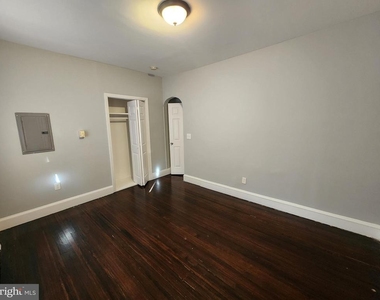 1023 Chestnut Avenue - Photo Thumbnail 1