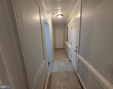 1023 Chestnut Avenue - Photo Thumbnail 9