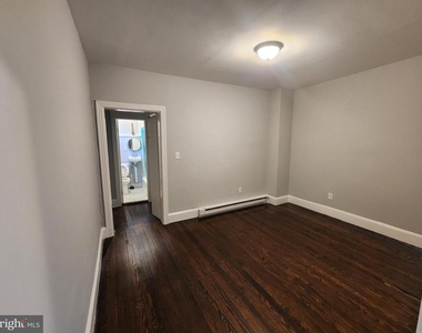 1023 Chestnut Avenue - Photo Thumbnail 2