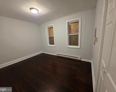1023 Chestnut Avenue - Photo Thumbnail 7