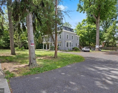 117 E Walnut Avenue - Photo Thumbnail 3