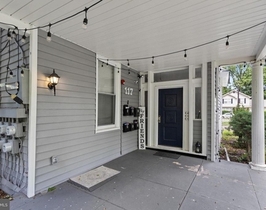 117 E Walnut Avenue - Photo Thumbnail 4