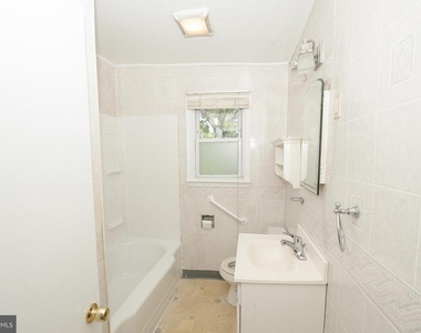 214 David Place - Photo Thumbnail 12