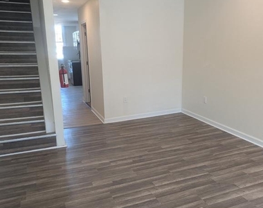 457 Mechanic Street - Photo Thumbnail 9