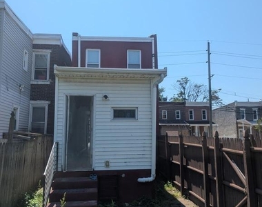 435 Mechanic Street - Photo Thumbnail 10