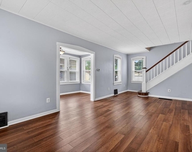 106 Ford Street - Photo Thumbnail 5