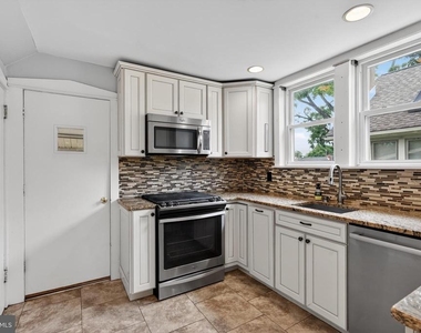 106 Ford Street - Photo Thumbnail 17