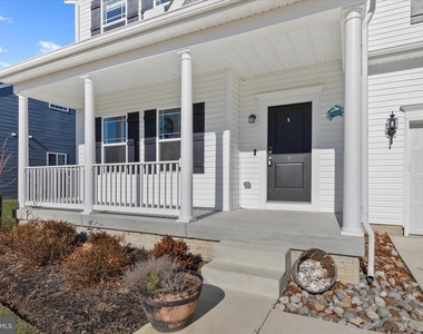 5559 Trafalgar Circle - Photo Thumbnail 9