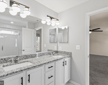 5559 Trafalgar Circle - Photo Thumbnail 49