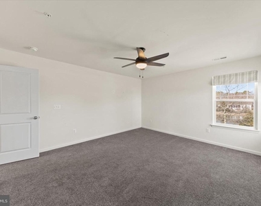 5559 Trafalgar Circle - Photo Thumbnail 56