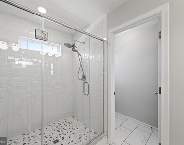 5559 Trafalgar Circle - Photo Thumbnail 48