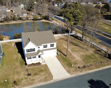 5559 Trafalgar Circle - Photo Thumbnail 3