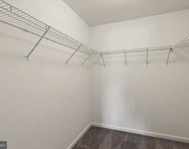5559 Trafalgar Circle - Photo Thumbnail 51