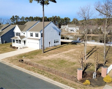 5559 Trafalgar Circle - Photo Thumbnail 7