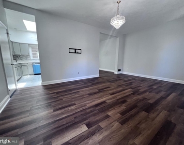 5825 Lamont Drive - Photo Thumbnail 2