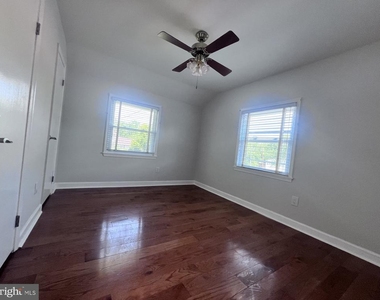 5825 Lamont Drive - Photo Thumbnail 10