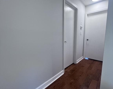 5825 Lamont Drive - Photo Thumbnail 8