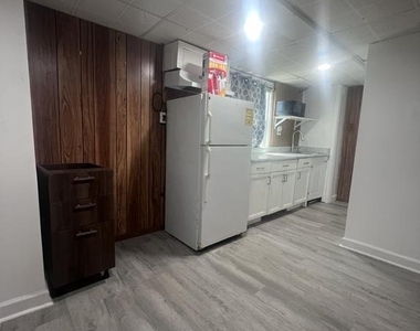 5825 Lamont Drive - Photo Thumbnail 14