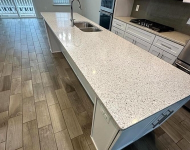 5331 Greenwich Circle - Photo Thumbnail 8