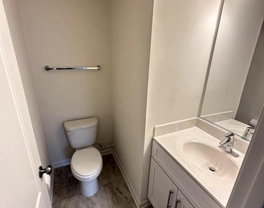 5331 Greenwich Circle - Photo Thumbnail 18