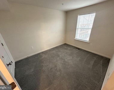5331 Greenwich Circle - Photo Thumbnail 24