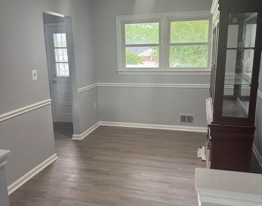 5907 15th Avenue - Photo Thumbnail 2
