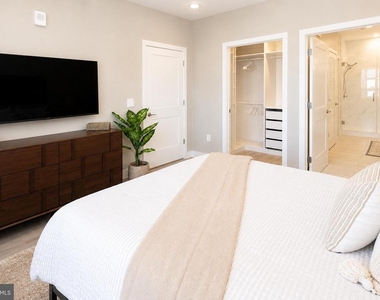 145 Riverhaven Drive - Photo Thumbnail 12
