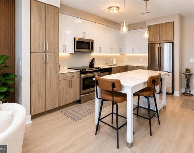 145 Riverhaven Drive - Photo Thumbnail 7