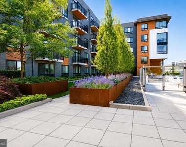 145 Riverhaven Drive - Photo Thumbnail 31