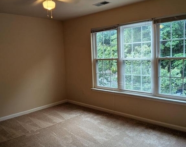 109 Timberbrook Lane - Photo Thumbnail 10