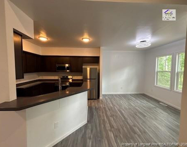 273 Brewster Drive - Photo Thumbnail 3
