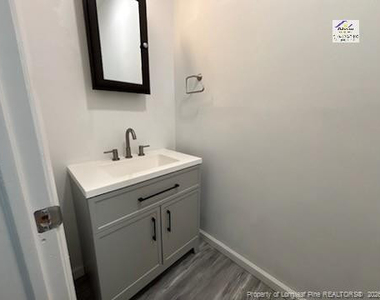 273 Brewster Drive - Photo Thumbnail 7