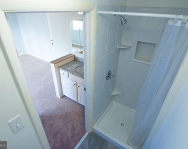 7821 White Cliff Terrace - Photo Thumbnail 12