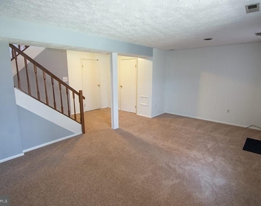 7821 White Cliff Terrace - Photo Thumbnail 15