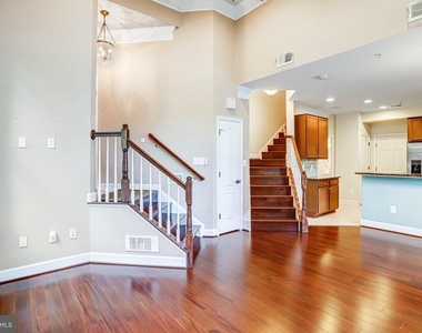 13526 Waterford Hills Boulevard - Photo Thumbnail 10