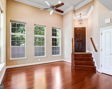 13526 Waterford Hills Boulevard - Photo Thumbnail 3