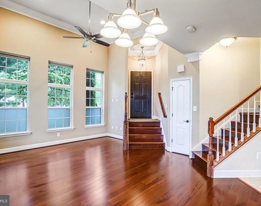 13526 Waterford Hills Boulevard - Photo Thumbnail 13